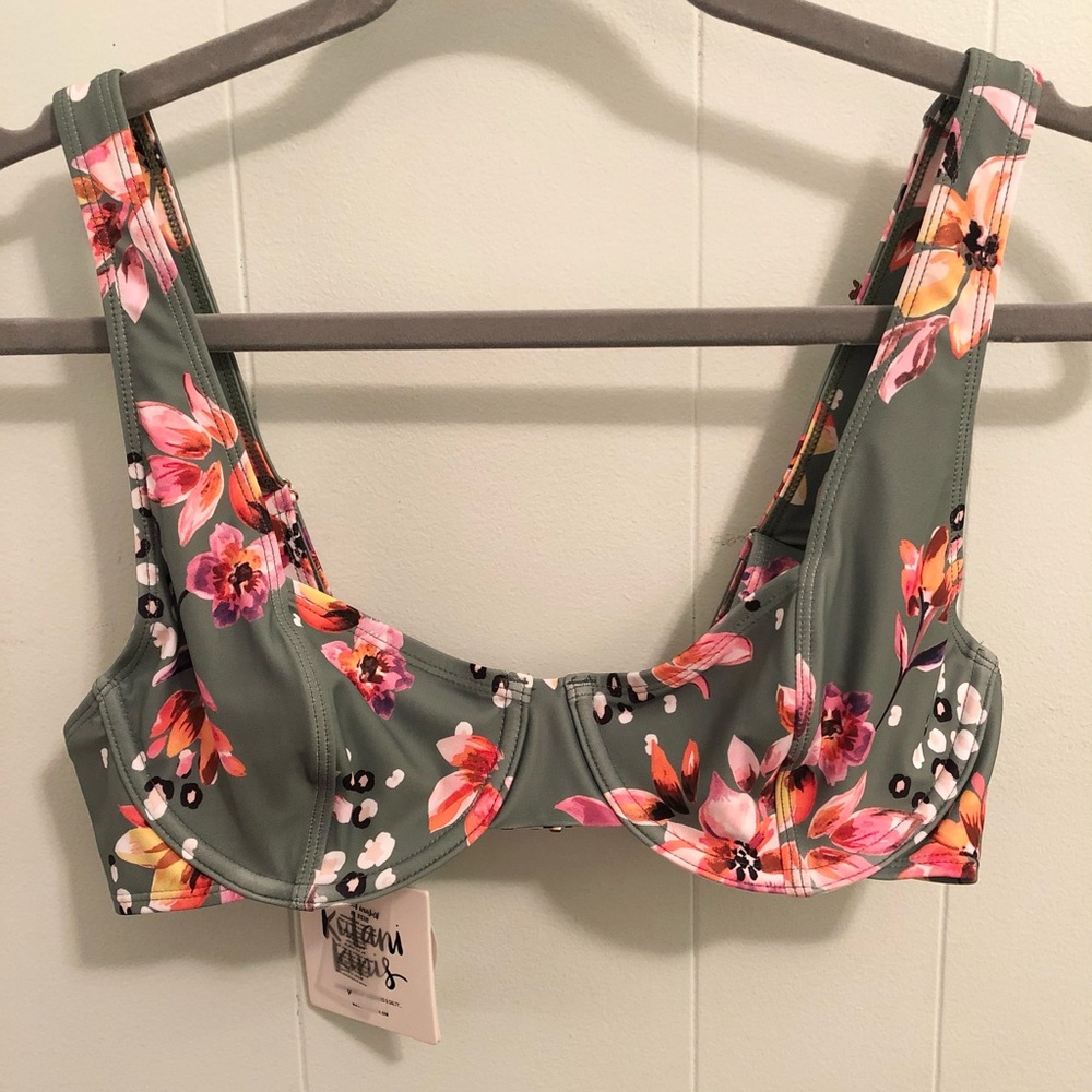 Kulani Kinis Underwire Swim Top - Sage Pattern